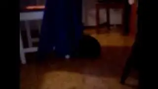 min kanin maja leker med min tröja