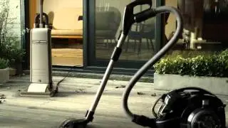 Lonely Vacuum: LG CordZero™ 