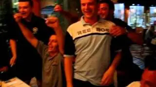 Grobari u kafani-Fudbalski to je hram...