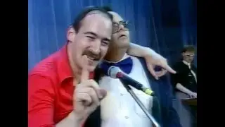 Окно. «Вот идет Иван Ильич…»