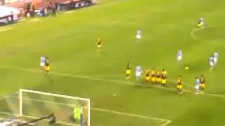 Lavezzi dalla curva a
 .