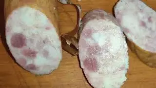 ГУСИНО КУРИНАЯ КОЛБАСА(РУБЛЕННАЯ)ГОРЯЧЕГО ПРИГОТОВЛЕНИЯ