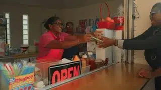 Check out Seal My Sip Smoothie Lounge and Juice Bar. 