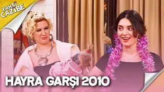 Cazibe ve Simge'nin yılbaşı ağacı kapışması - Yahşi Cazibe 25. Bölüm