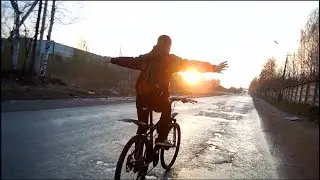 Вечерняя прогулка на великах. Проникли в гараж. Live#19