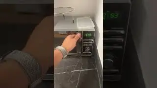 Microwaving my burger in Uni