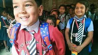देखिये हमारे विद्यालय के बच्चे दीपावली और छठ पूजा के अवसर पर विद्यालय बंद हुआ तो कितना खुश है।