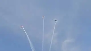 Показательные выступления участников авиагонок на кубок Великой Победы. Нарезка.
