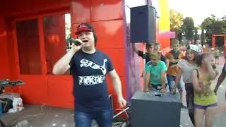 Константин Абрамов- " Dragostea Din Tei*!)