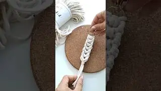 makramé kulcstartó zsinórfonalból / macrame keychain for beginners #macrametutorial