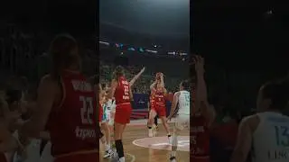 Rechter Fuß auf rot 🔴 und linke Hand auf gelb 🟡 #twister 🤪 #koerbefuerd #daretodream #EuroBasket