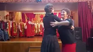 На Руси никогда не умолкнут гармони. анс.
