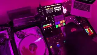 Quick remix using Traktor Z2 Remix decks