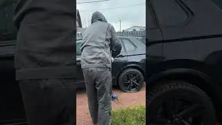 Проколол колесо. Меняем.