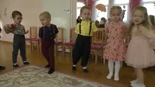 некоторые фрагменты с утренника у малышей гр Говорушки!!!