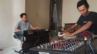 Dua pilihan - Fake Music