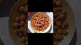 Btao Ye Kon Se Laddu hai? 