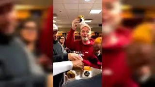 Travis Scott & Paul Wall enjoy a Burger with Mo Amer, Adrian Peterson, Gary Sheffield, & Shane Victo