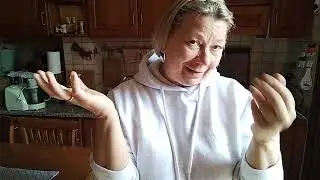 СТЫДИТЬСЯ СЕБЯ И ПРЯТАТЬ РУКИ....