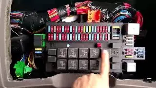 Fuse and relay control unit - DAF XF 105.460