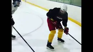 Фрагмент из тренировки в Okanagan Hockey Canada. Стивен Сардарян.