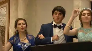 Цыгане поют!!!!- Я тебя за синий горизонт,увезу