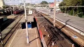 Электропоезд ЭР9т-682 прибывает на ст. Саратов 1