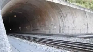 ICE at 250 km/h. Sengeberg tunnel.