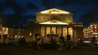 Жуки - Танкист - исполнила музыкальная группа возле Большого театра и Театральным фонтаном 