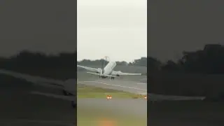 Take off struggle #aviation #crosswinds