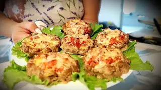Мясные гнезда с помидорами и сыром