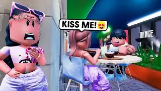 Cute BOY NEXT DOOR CHEATS On Me! (Berry Avenue)