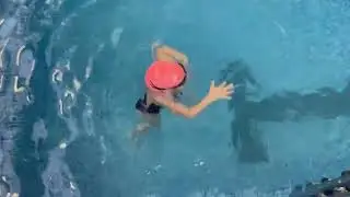 Новые трюки🤸‍♀️🏊🏻‍♀️