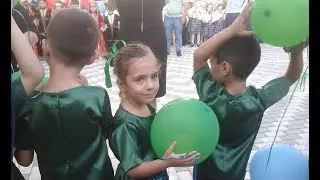 Emilia's First School Bell / Первый школьный звонок Эмилии