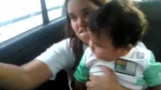 Vitor rindo