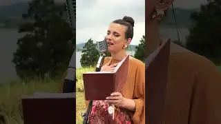 Alguma #noiva que ama #Disney por ai? A música do #ReiLeão já virou um clássico nos casamentos! 💛