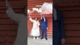 Гендер пати - двухцветный дым меняет цвет. Цветной дым на определение пола малыша 