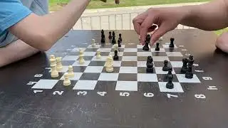 Играю французскую защиту черными на улице против сестренки