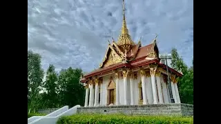 Bicycling tour and the royal Thai Pavilion