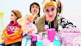 Komik video! Barbie, Ken ile Ümit'in oteli kavga ediyor! Ayşe ve Ümit ile eğlenceli oyunlar