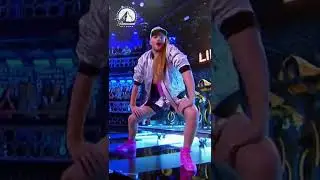 So iconic! #LSB Tune in to the VMAs TONIGHT at 8p on @mtv @scotthoying "Side to Side" @arianagrande