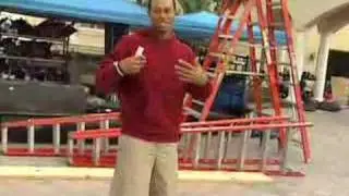 Tiger impersonating Charles Barkley's Golf Swing