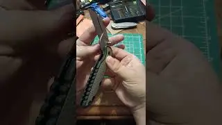 How to close a liner lock knife
