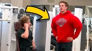 HUGE MUSCLES IN PUBLIC!