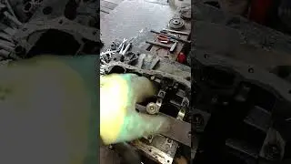 Lada Largus K4M: How to remove oil injectors.