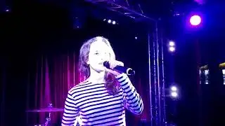 Ленка не уезжай