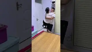 好不容易把孩子哄睡~ #搞笑 #搞笑视频 #搞笑段子 #搞笑夫妻 #funny #shorts