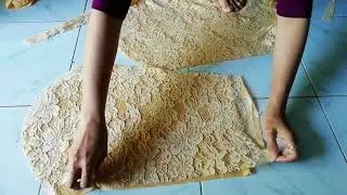 Proses menjahit lengan kebaya brukat dengan lapisan furing