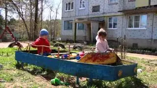 Детям играть негде - Детские площадки необходимы