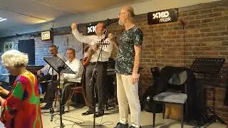 Gölgesinde mevsimler boyu oturdugumuz